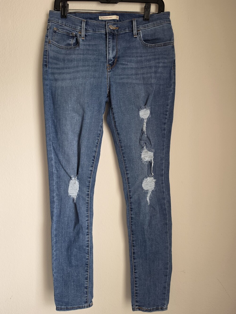 Women's Levi Distressed 710 Super Skinny Jeans Size 31